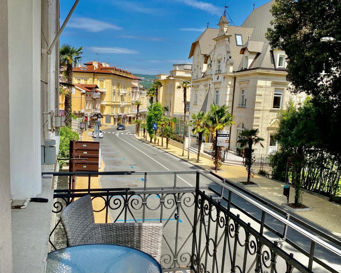 Villa Sokol Apartments Opatija Center ภายนอก รูปภาพ
