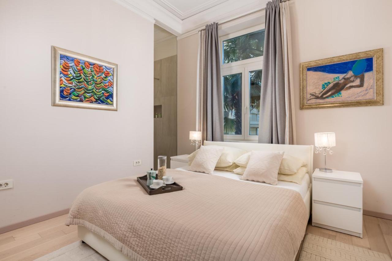 Villa Sokol Apartments Opatija Center ภายนอก รูปภาพ