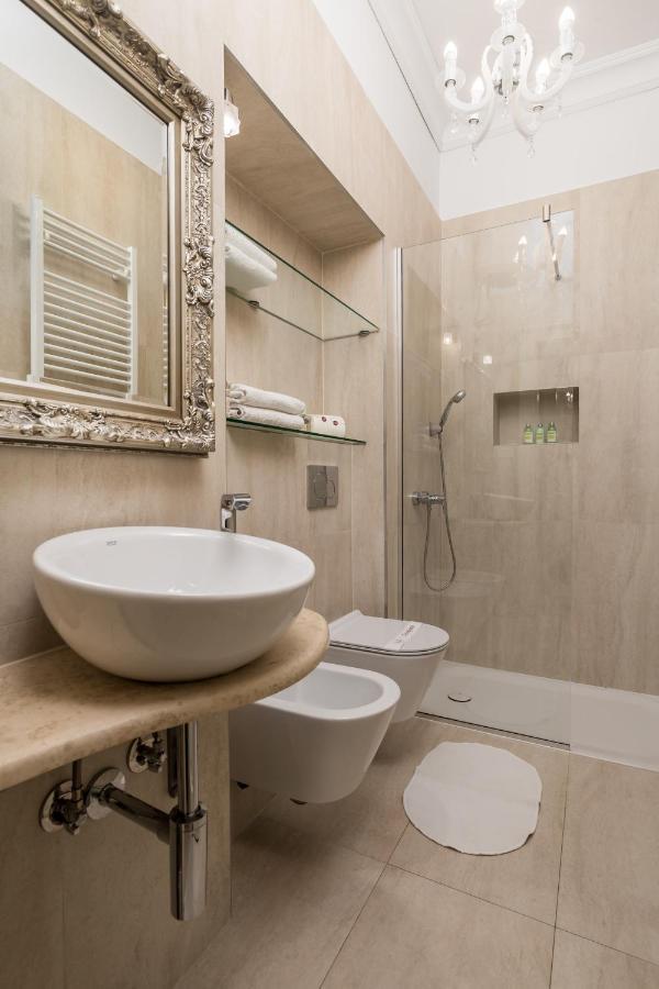 Villa Sokol Apartments Opatija Center ภายนอก รูปภาพ