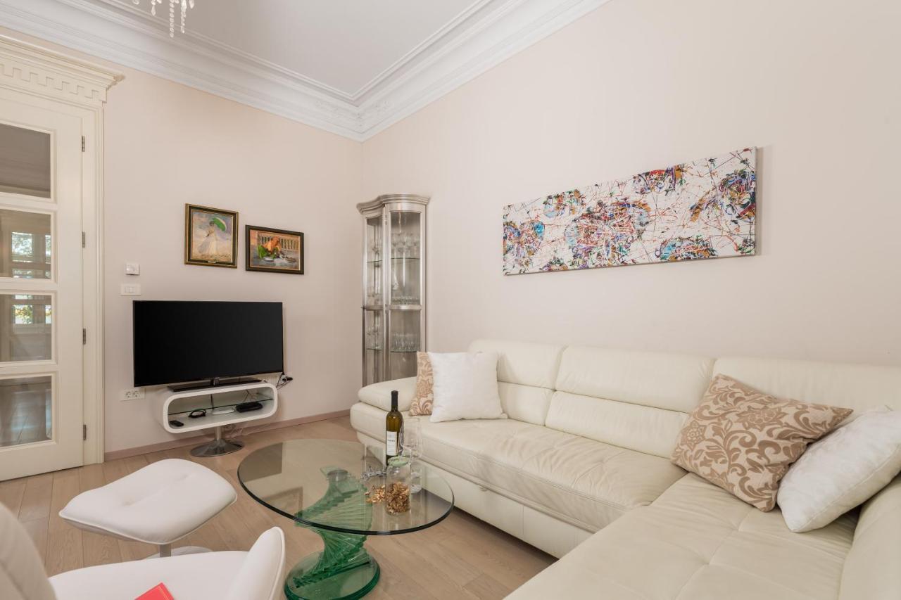 Villa Sokol Apartments Opatija Center ภายนอก รูปภาพ