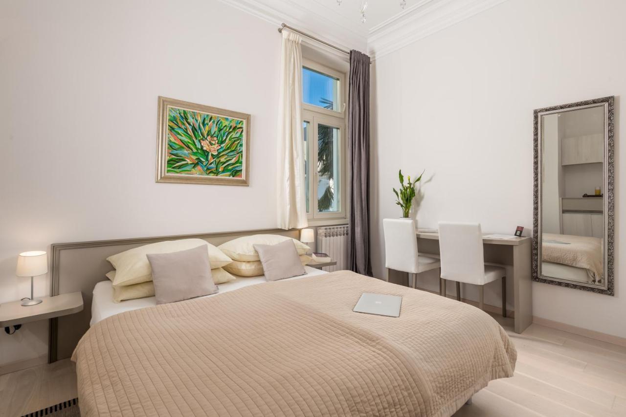 Villa Sokol Apartments Opatija Center ภายนอก รูปภาพ