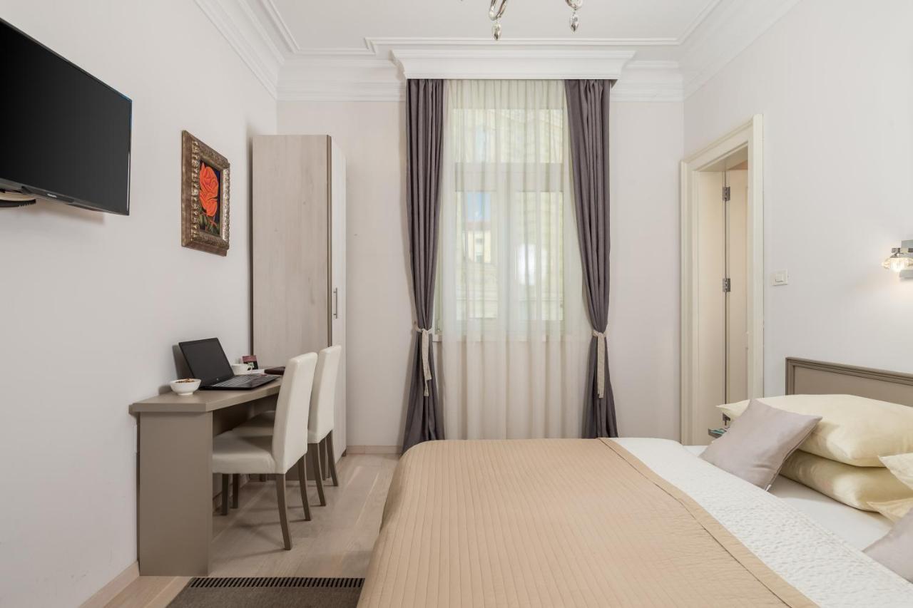 Villa Sokol Apartments Opatija Center ภายนอก รูปภาพ