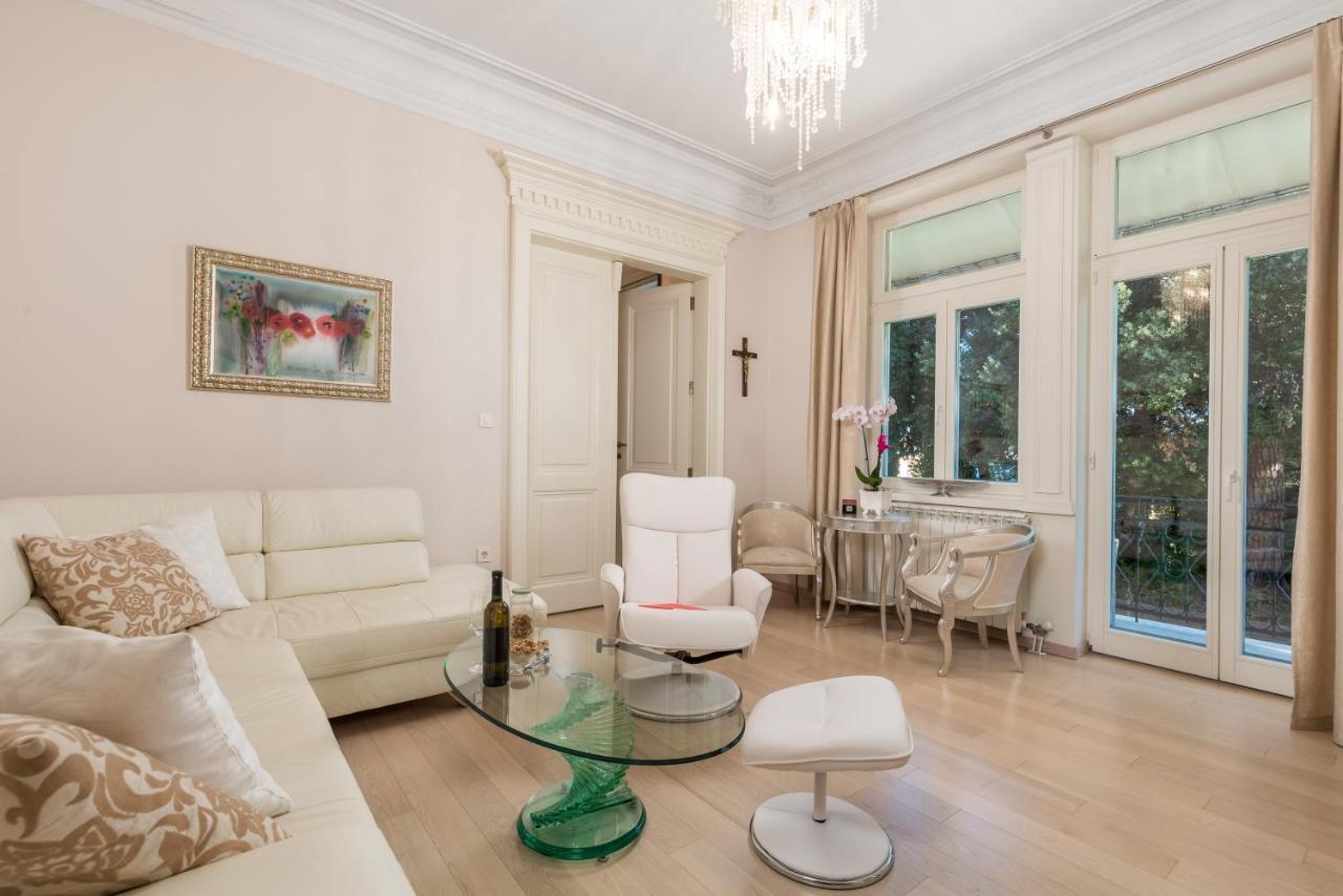 Villa Sokol Apartments Opatija Center ภายนอก รูปภาพ