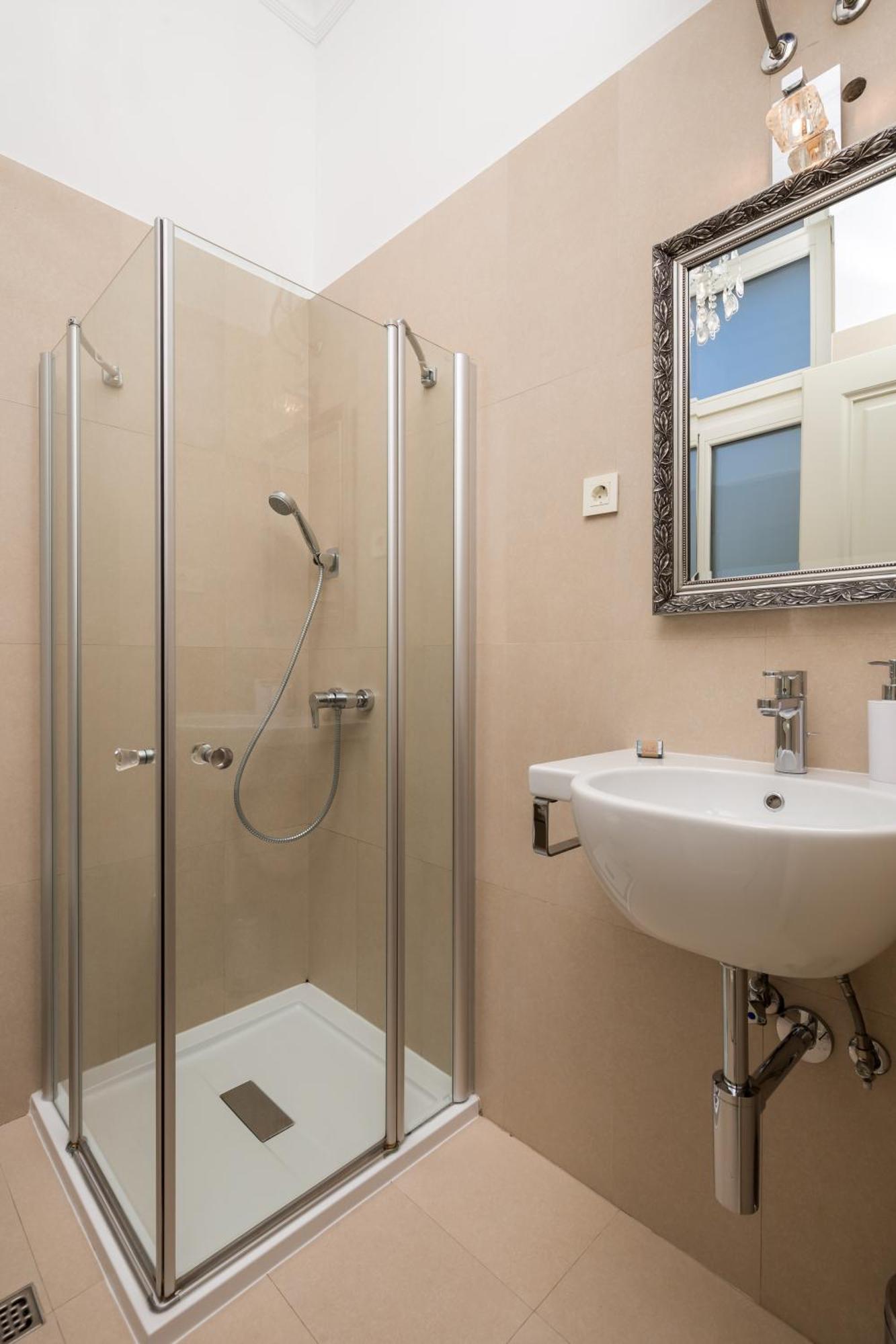 Villa Sokol Apartments Opatija Center ห้อง รูปภาพ